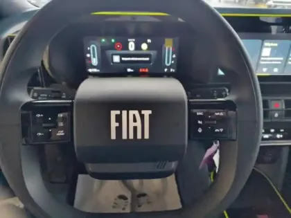 Photo 14 Fiat Grande Panda  1.2 Hybrid Turbo 110ch Icône eDCT6