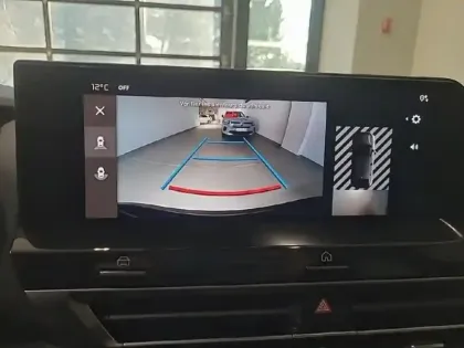 Photo 14 Citroën C4  1.2 PureTech 130ch S&S PLUS Automatique