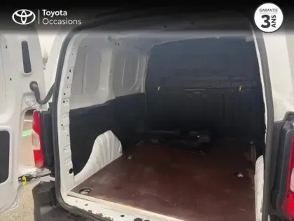 Photo 11 Toyota Proace  CITY Medium 130 D-4D Dynamic BVA MC23