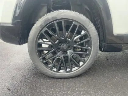 Photo 7 Jeep Compass  1.3 Turbo T4 240ch PHEV 4xe S AT6 eAWD