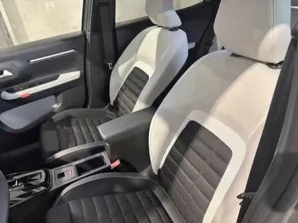 Photo 8 Citroën C3 Aircross  1.2 Hybride 145ch MAX