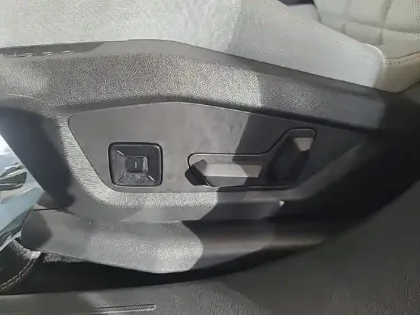 Photo 8 Citroën C5 aircross  Electrique 210ch autonomie confort MAX