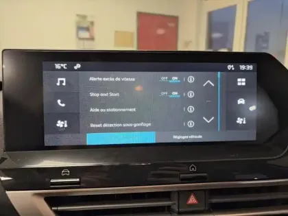 Photo 10 Citroën C4  1.2 PureTech 130ch S&S PLUS Automatique