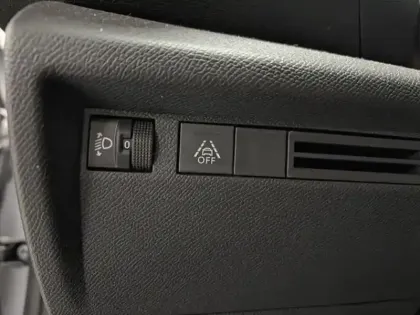 Photo 9 Citroën C4  1.2 PureTech 130ch S&S PLUS Automatique