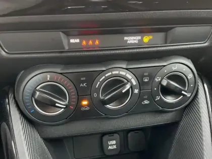 Photo 14 Mazda Mazda2 Mazda 2 1.5 SKYACTIV-G M-Hybrid 90ch Elégance