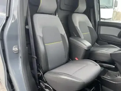 Photo 10 Renault Kangoo  Van L1 1.3 TCe 130ch Extra EDC7 - 22