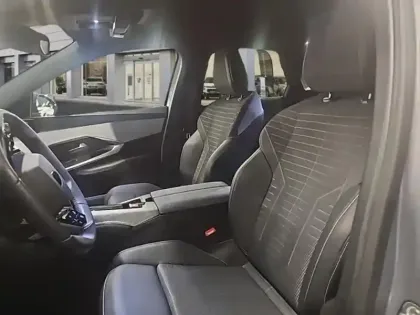 Photo 10 Peugeot 3008  1.2 Hybrid 136ch Allure e-DCS6