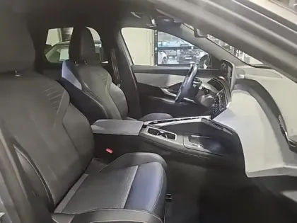 Photo 12 Peugeot 3008  1.2 Hybrid 136ch Allure e-DCS6