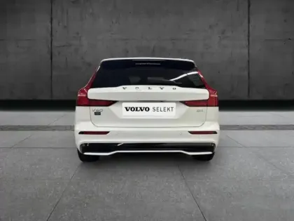 Photo 5 Volvo V60  B4 197ch Ultra Style Dark DCT 7