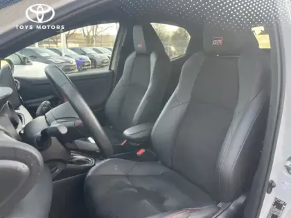 Photo 18 Toyota Yaris Hybride 116h GR SPORT