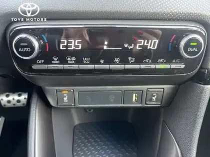 Photo 12 Toyota Yaris Hybride 116h GR SPORT