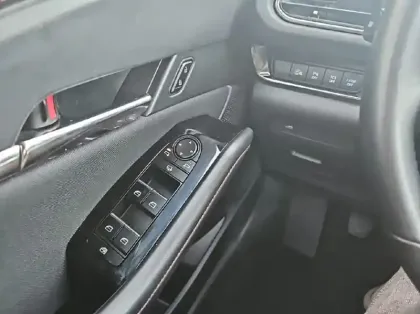 Photo 5 Mazda Cx-30 2.5 e-SKYACTIV-G M-Hybrid 140ch Homura 2025