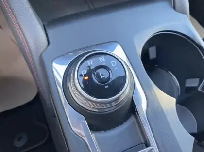 Photo 7 Ford Kuga 2.5 Duratec 190ch FHEV E85 ST-Line BVA