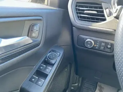 Photo 5 Ford Kuga 2.5 Duratec 190ch FHEV E85 ST-Line BVA