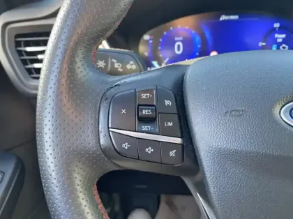 Photo 15 Ford Kuga 2.5 Duratec 190ch FHEV E85 ST-Line BVA