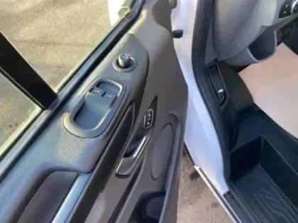 Photo 5 Ford Transit Custom Fg 280 L1H1 2.0 EcoBlue 130 Trend Business 7cv