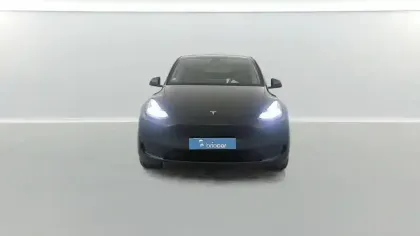 Photo 7 Tesla Model Y Standard RWD