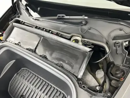 Photo 22 Tesla Model Y Standard RWD