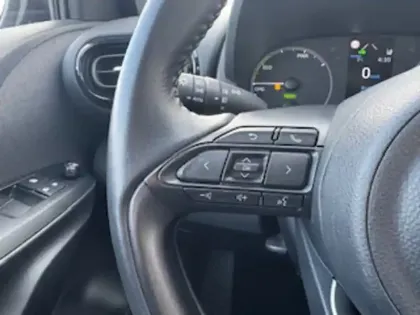 Photo 14 Toyota Yaris Hybride 116h Dynamic Business