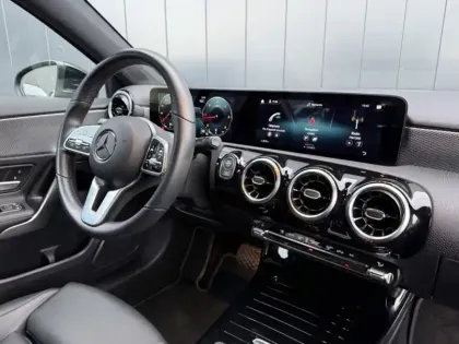 Photo 8 Mercedes Classe A 180 d Progressive Line