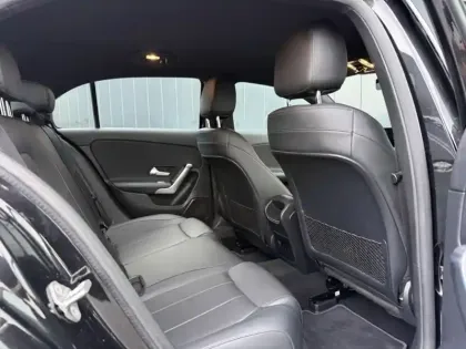 Photo 10 Mercedes Classe A 180 d Progressive Line