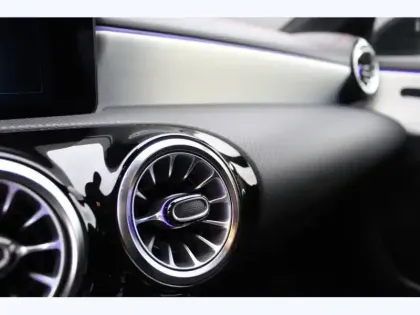 Photo 20 Mercedes CLA 200 d AMG Line