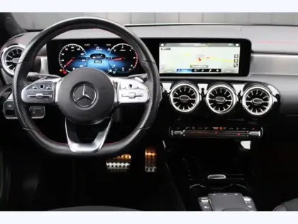 Photo 12 Mercedes CLA 200 d AMG Line