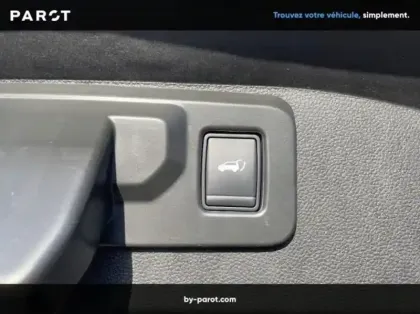 Photo 18 Renault Austral 1.2 E-Tech full hybrid 200ch esprit Alpine - 25