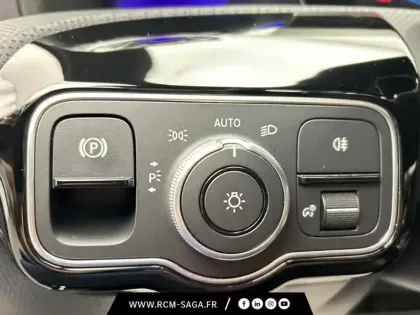 Photo 14 Mercedes Classe A 200 d AMG Line