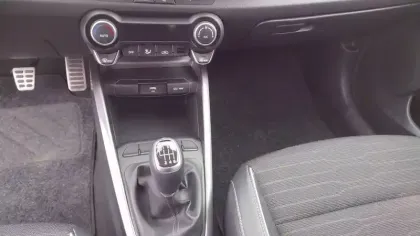 Photo 15 Kia Stonic  1.0 T-GDi 100 ch BVM6