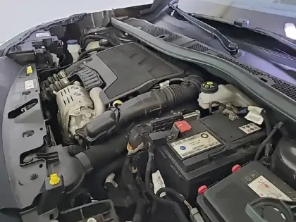 Photo 14 Peugeot 2008  PureTech 100 S&S BVM6