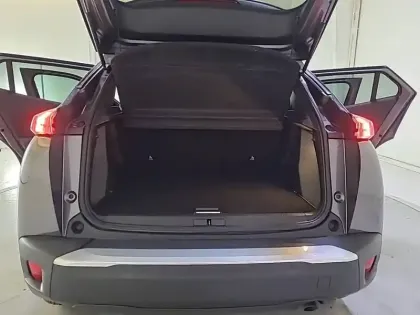 Photo 5 Peugeot 2008  PureTech 100 S&S BVM6