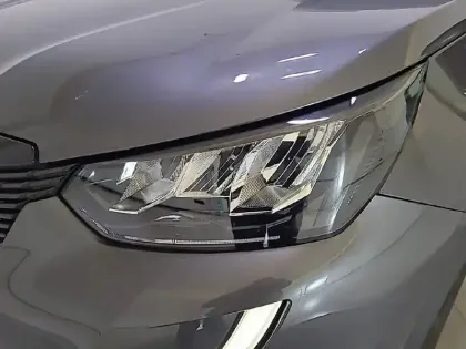 Photo 15 Peugeot 2008  PureTech 100 S&S BVM6