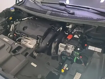 Photo 46 Peugeot 3008  Hybrid 225 e-EAT8