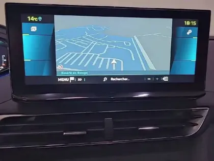 Photo 50 Peugeot 3008  Hybrid 225 e-EAT8