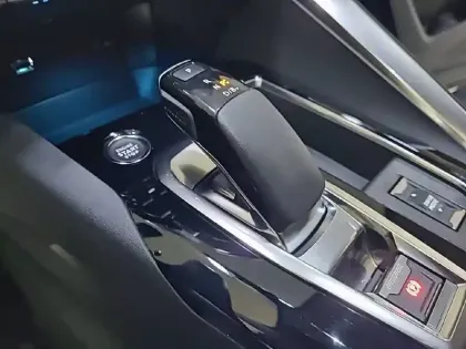 Photo 13 Peugeot 3008 Gén. II Ph2 Allure Pack 5