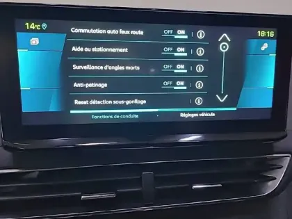 Photo 56 Peugeot 3008  Hybrid 225 e-EAT8