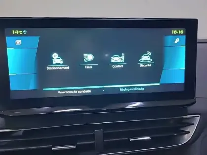 Photo 57 Peugeot 3008  Hybrid 225 e-EAT8