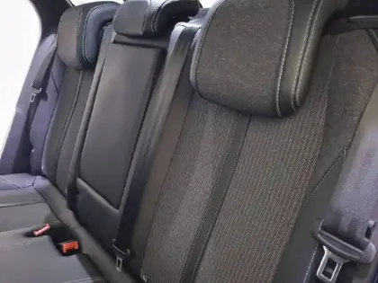 Photo 43 Peugeot 3008  Hybrid 225 e-EAT8