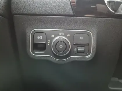 Photo 18 Mercedes GLA  200 7G-DCT