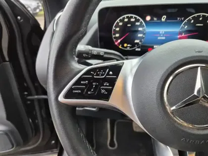 Photo 16 Mercedes GLA  200 7G-DCT