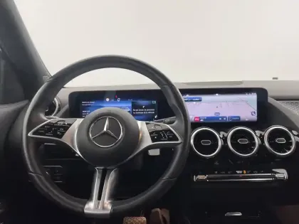 Photo 44 Mercedes GLA  200 7G-DCT