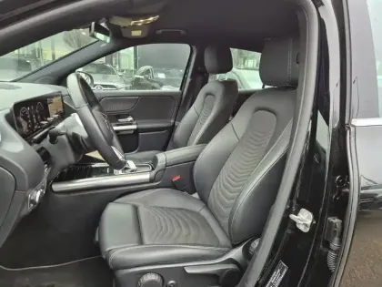 Photo 12 Mercedes GLA  200 7G-DCT