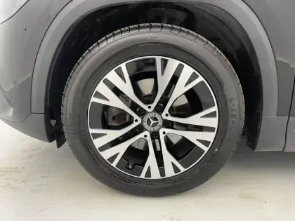 Photo 40 Mercedes GLA  200 7G-DCT