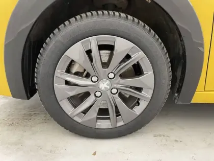 Photo 17 Peugeot 208  Electrique 50 kWh 136ch