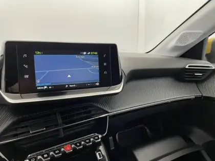 Photo 94 Peugeot 208  Electrique 50 kWh 136ch