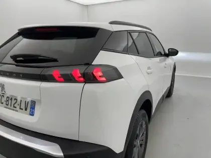 Photo 30 Peugeot 2008  PureTech 130 S&S EAT8