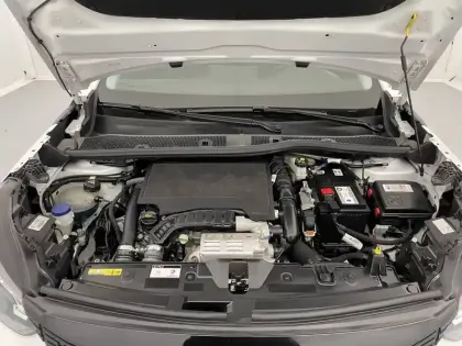 Photo 20 Peugeot 2008  PureTech 130 S&S EAT8