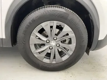 Photo 17 Peugeot 2008  PureTech 130 S&S EAT8