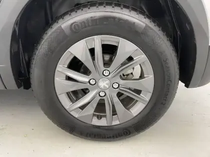 Photo 15 Peugeot 2008  PureTech 130 S&S EAT8